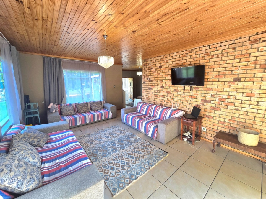 To Let 4 Bedroom Property for Rent in Eureka Free State